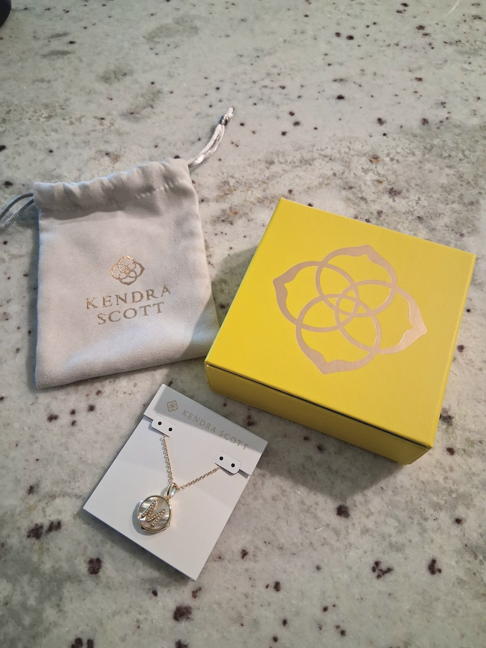 Kendra Scott Gold Round Pendant Necklace